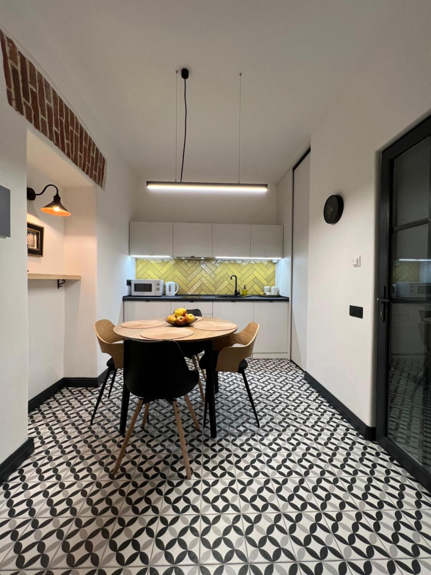 Art Apartment Glebova Lviv Dış mekan fotoğraf